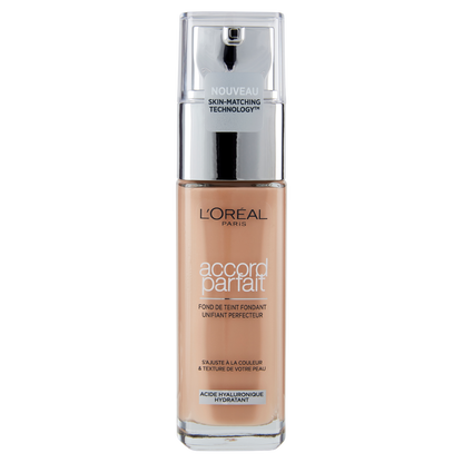 L'Oréal Paris Accord Parfait, Fondotinta Liquido con Acido Ialuronico, 5.N Sable/Sand, 30 ml (25531681)